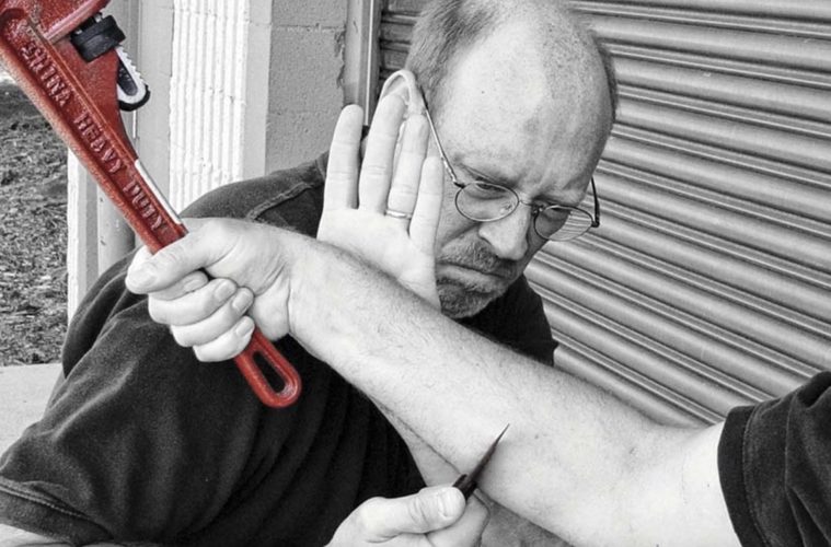 Use knives for self-defense
