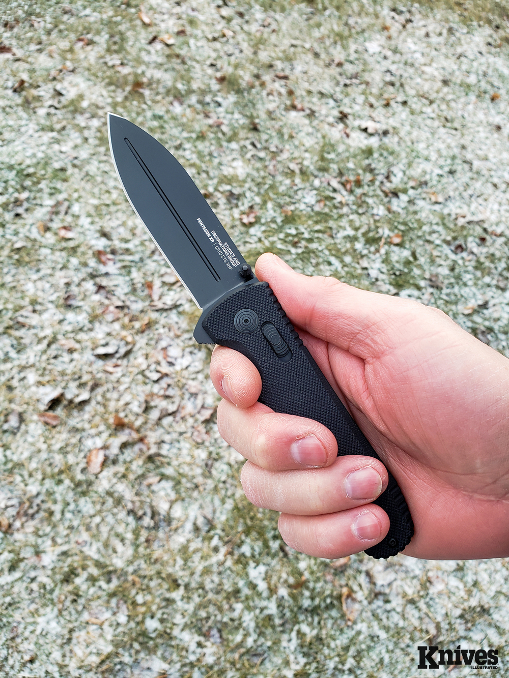 The finger notch and flipper combine to make an efficient guard to keep the users hand off the blade during use.