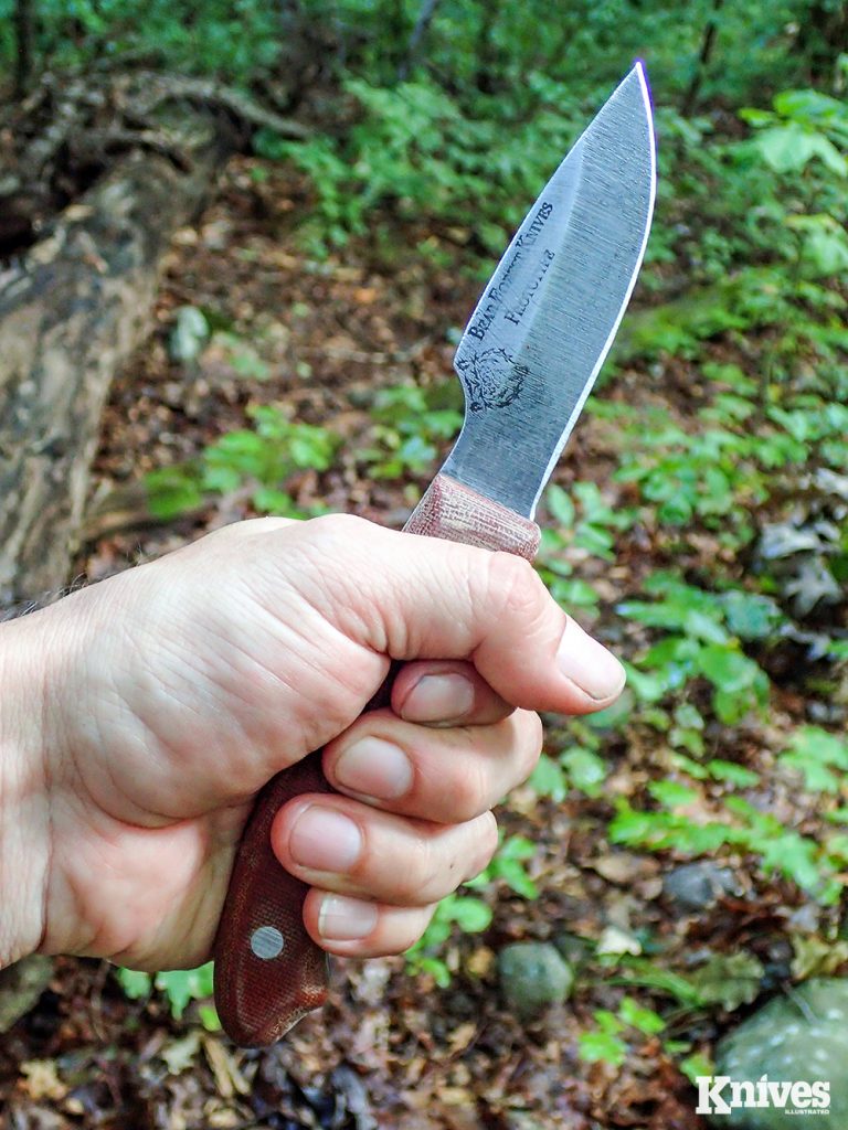 Hand filling and comfortable, the Bear Forest Knives GT1 is suitable for medium to large hands.