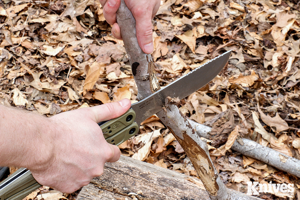 Taking a grip a bit closer to the blade allows better control for detail work when using the Doubledown.