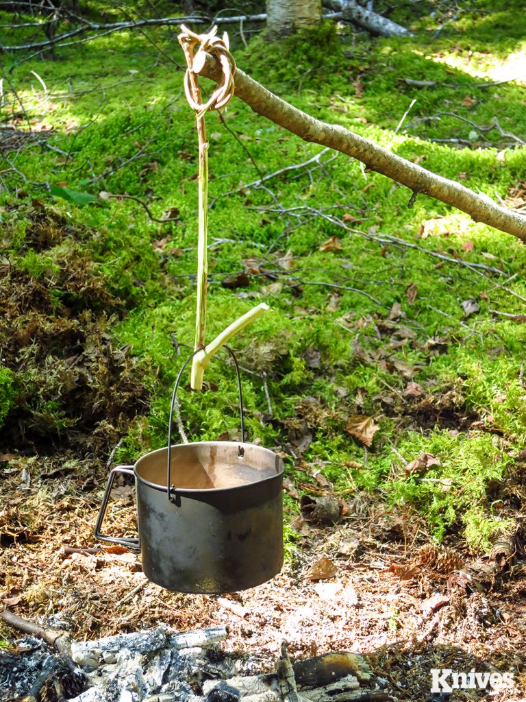 The Gallow-Crook pot hanger is easy to make and another simpler alternative to the classic pot hanger. 