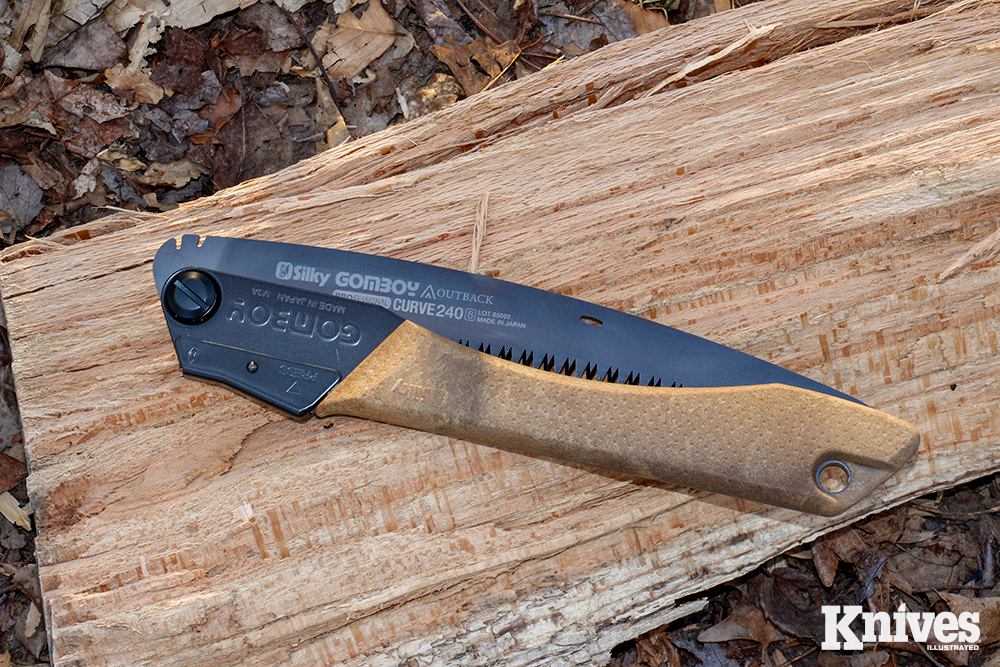 Folded, the saw measures 11 inches, making it an easy-topack tool. 