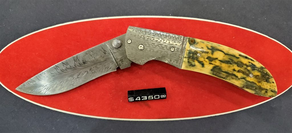 This locking folder was just one of Johnny Stout's beautiful creations on display at the show.