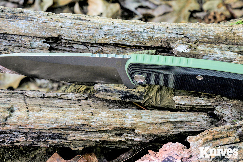 Jimping on the back of the Downwind Drop Point blade and handle provide an extra secure gripping surface when making detail cuts.