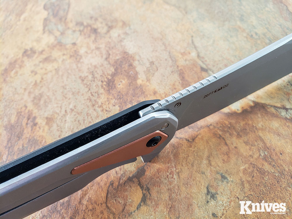 A 1-inch section of jumping on the spine of the blade gives the user a secure place to rest their thumb.