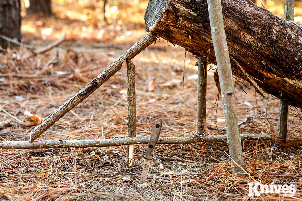 The handle on the CR2.5 was a little small for long bushcraft tasks, but it powered through. 