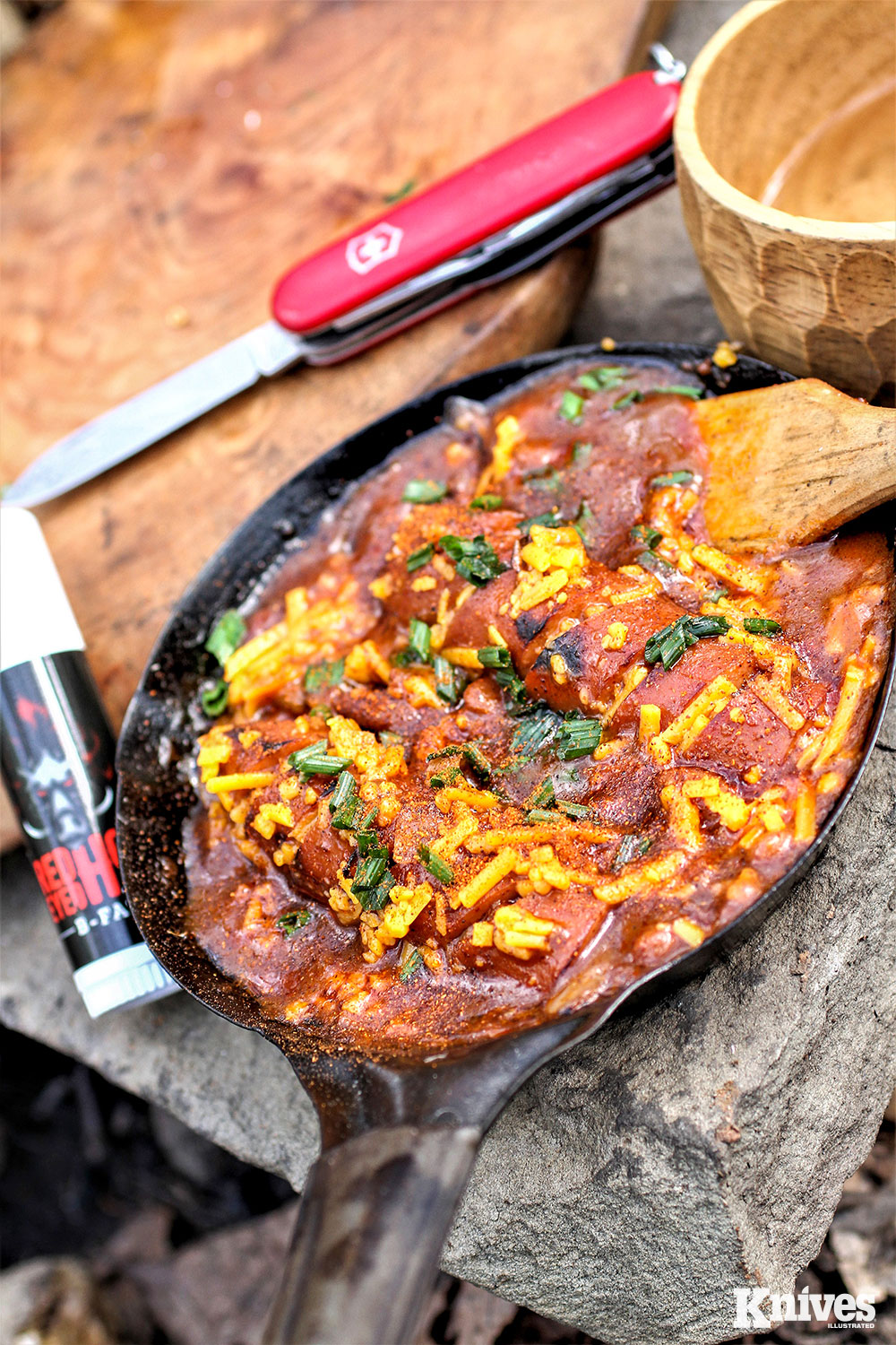  OPEN-FACED CHILI CHEESE DOG SKILLET