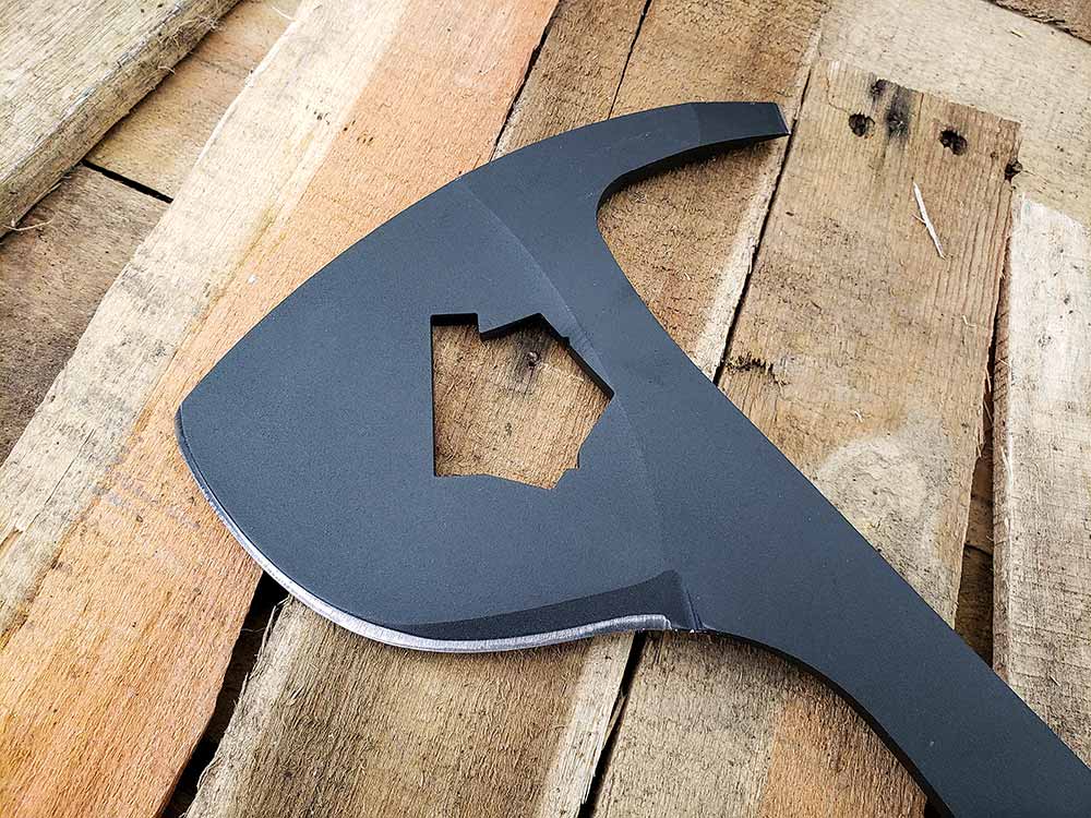 Wrench cutouts in the SPAX head 