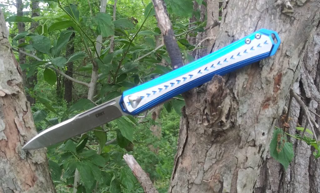 knife on log