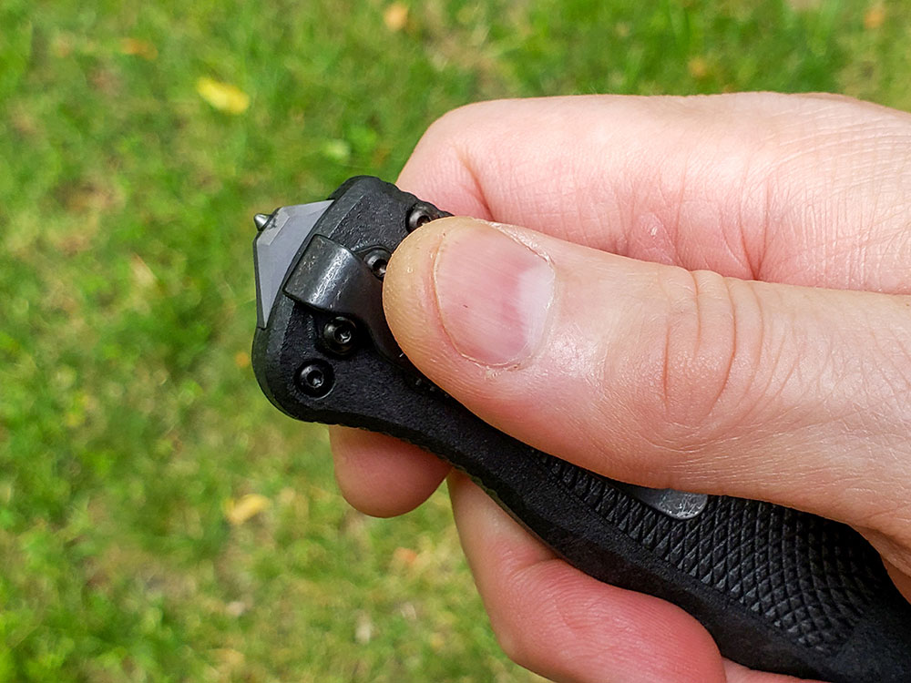 A carbide glass breaker