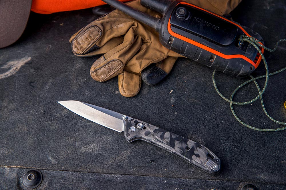  Cool Hand 3.75'' Carbon Fiber Folding Knife, w/ 2.75