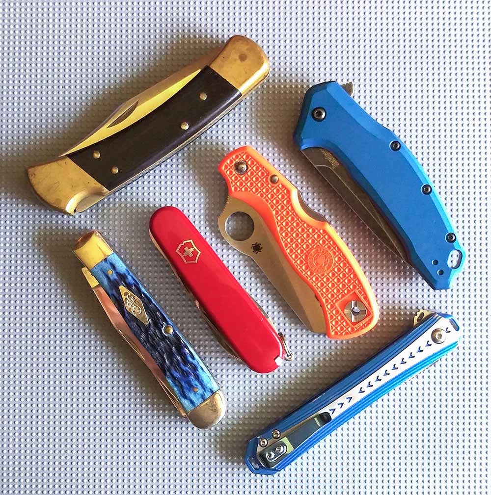 Folding knives