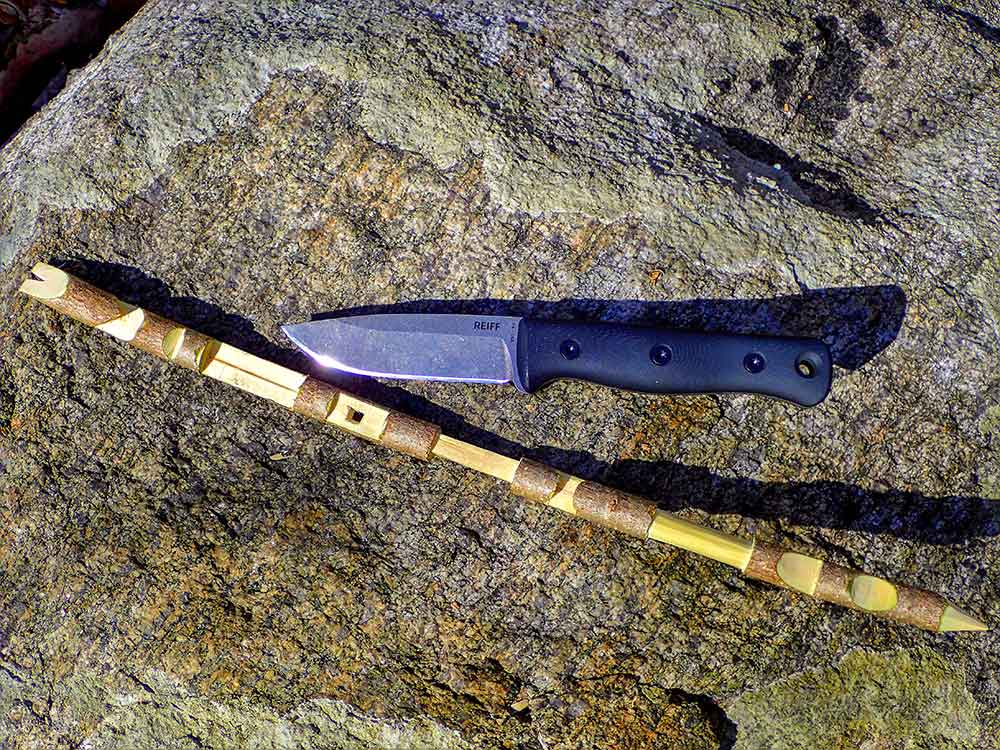 A comfortable handle and sharp blade make it easy to tackle this bushcraft project.